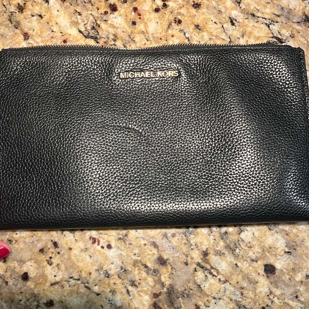 Micheal kors black wristlet